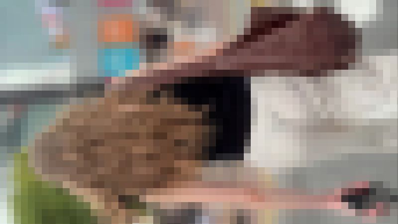 【再販】テロテロパンツから透ける小さなTバック(/ω＼)　サンプル画像4