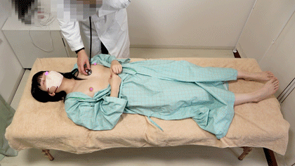 美巨乳人妻にお触り心電図検査?丸見え美乳を揉みしだく?【病院/内科医】 サンプル画像