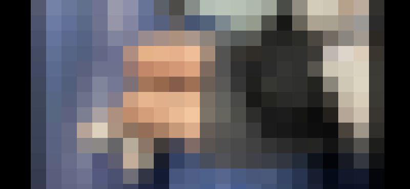 【再販】太ももとスカートがびしょ濡れ！小柄な女子大生のサンダル美脚がエロカワイイ！！　サンプル画像3