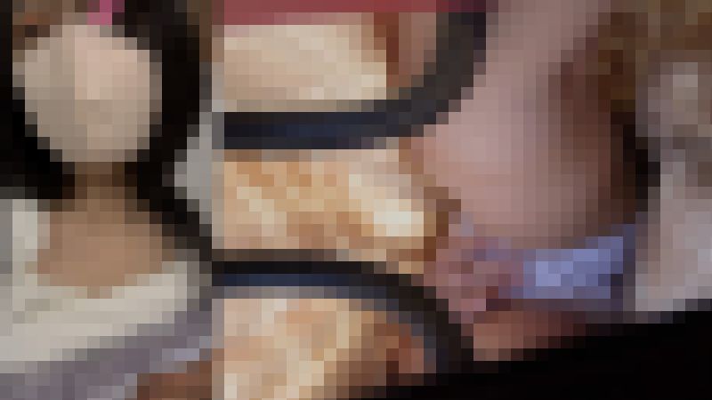 複数密着お触りで感じてしまう黒髪ロングの地味子。乳首弄りと手マンで腰がウネつき、吐息漏れる　サンプル画像6