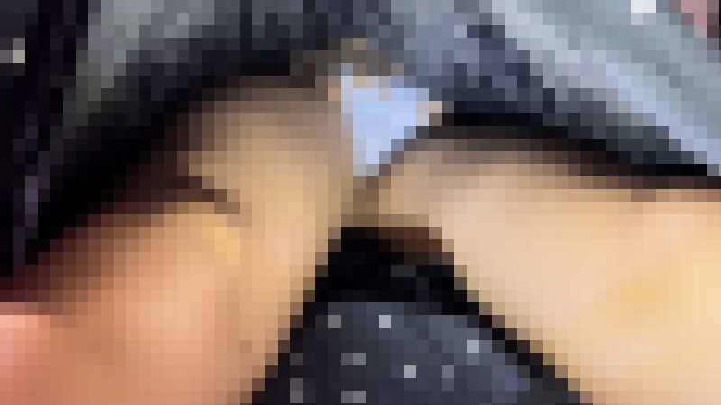 【再販】池袋 Fカップ巨乳のロングスカート内に潜入 紐パンＴバックを勝手に紐解く昭和のおっさん　サンプル画像1