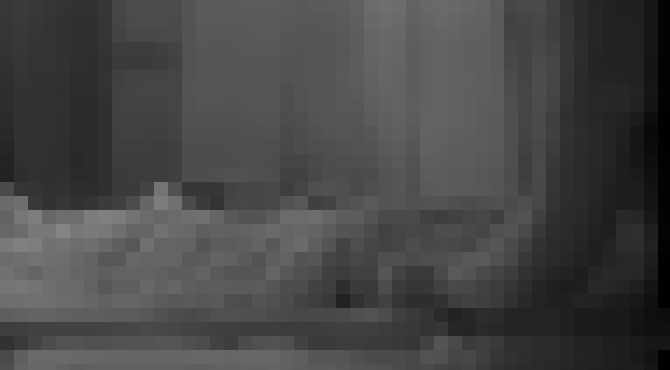 モデル系美人熟女妻がオイルマッサージ中に乳輪フル勃起　サンプル画像1