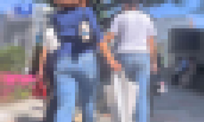 スキニーデニムのスケベ尻を下から堪能！美ボディとエロ尻をパッツンさせてパンティラインで♂を挑発!　サンプル画像6