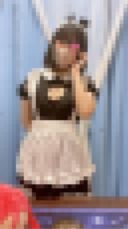 【メイドパンチラ逆さ撮り】辞めた子③＝ユメちゃんの乳首胸チラとモリマン純白パンツday2【コンカフェ/ローアングル】　サンプル画像2