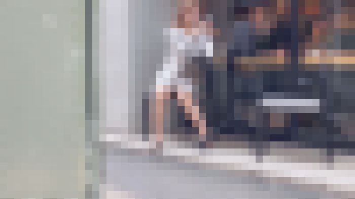 OL4名 電車内対面パンチラ・道中ストーキング隠し撮り 社畜リーマンの密かなストレス解消　サンプル画像3