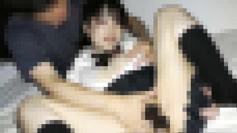 《フォロワー20万人超え》【電車チカン】★若者に人気の有名Ti○T○kerの美乳首を世界に晒す凶悪チカン　サンプル画像4