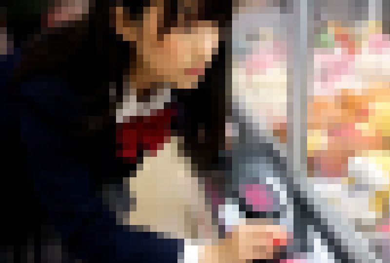 【AI動画】ゲーセンでゲームに夢中になっている制服の女の子のパンチラ　サンプル画像2