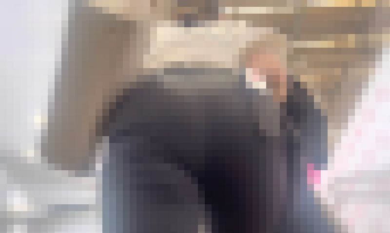 素人OLのパッツン巨尻を下から堪能！ムニュつくエロ尻を突き出しクロッチで男を誘惑!　サンプル画像1