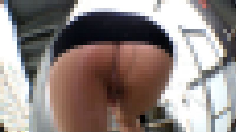 【再販】ヌーディパンスト越し食い込むTバックのOLお姉さんの階段パンチラ　サンプル画像6