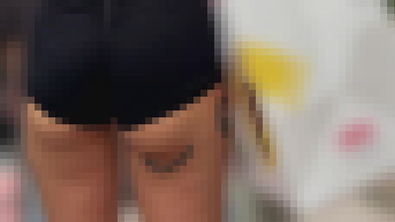 【再販】規格外！ピチピチホットパンツから下尻が丸見え(/ω＼)　サンプル画像5