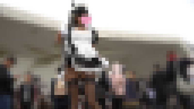 前代未聞の生パンTバック見せつけ！ハミ毛撮られて股間が濡れてる……？　コスイベ撮影56　サンプル画像6