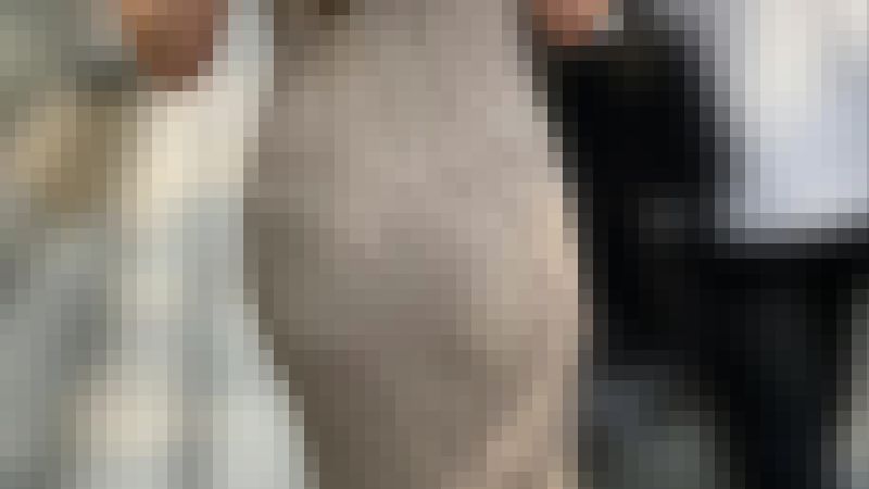 【再販】ベージュのセクシーなニットワンピースを着た人妻のPライン (/ω＼) サンプル画像