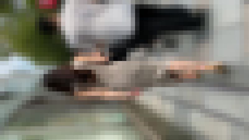 【再販】ベージュのセクシーなニットワンピースを着た人妻のPライン (/ω＼)　サンプル画像2