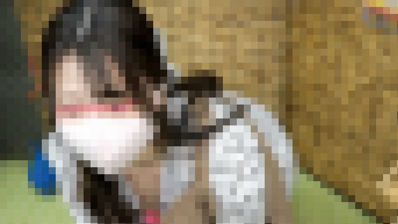 ＃81【陶芸中の胸チラ】K大・元ミスコン美女の胸チラ・パンチラ/シンママの胸チラ　サンプル画像2