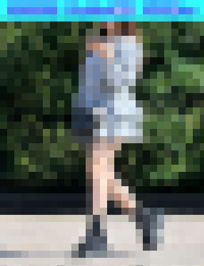 DS画像 202603版：グレーのセットアップに揺れるフリルが軽やかで、黒の厚底で引き締めた甘辛スタイルモデルさん他、多数収録！　サンプル画像1