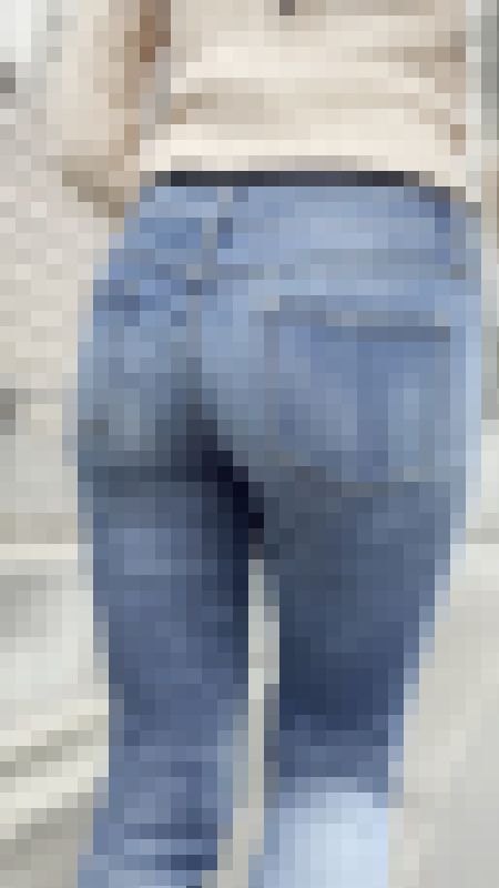 思わず触りたくなるムッチリエロケツで男を誘惑するお姉さん サンプル画像