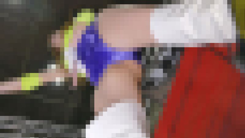 えっちなキャンギャルが大集合！カーイベントはローアングラー天国NO-2 紫パンツダンサー尻股間接写編　サンプル画像2
