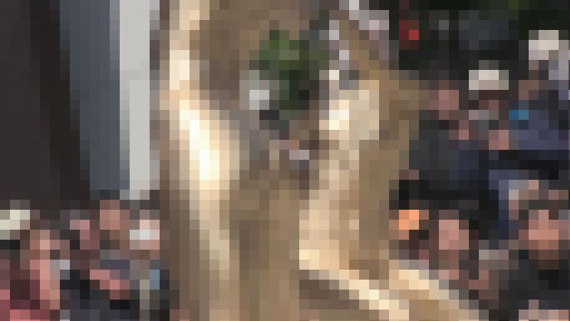 昔はよかった！街中で女性の乳首が合法的に見られる金〇ショーNO-3 クネクネポーズ編　サンプル画像2