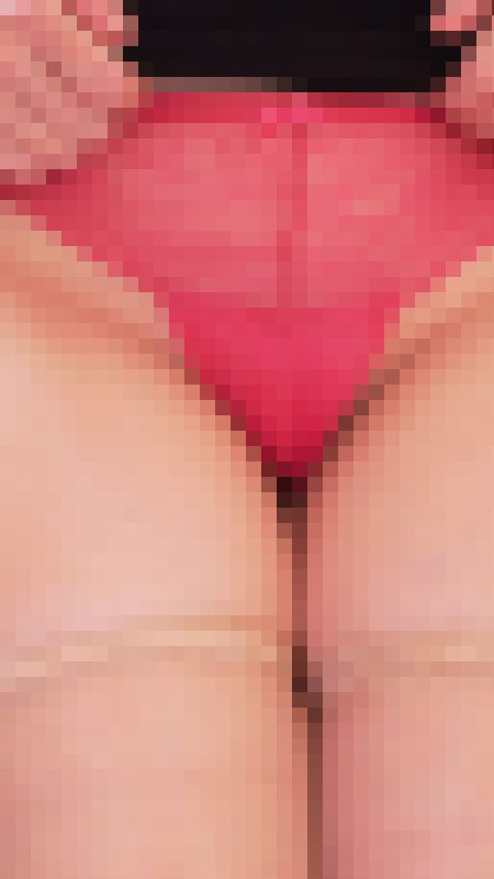 撮影会パンチラ　ノーパンだけど警戒心ＭＡＸ　サンプル画像1