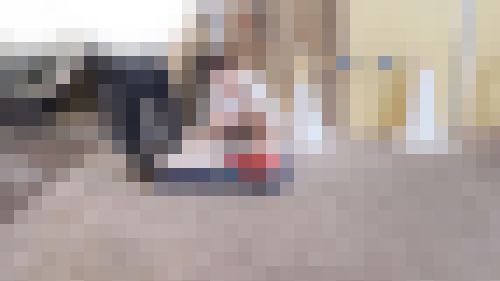 パンチラ２８　カフェでの対面パンチラ！GWで大きな荷物を広げて詰め直す無防備パンチラも収録　サンプル画像2