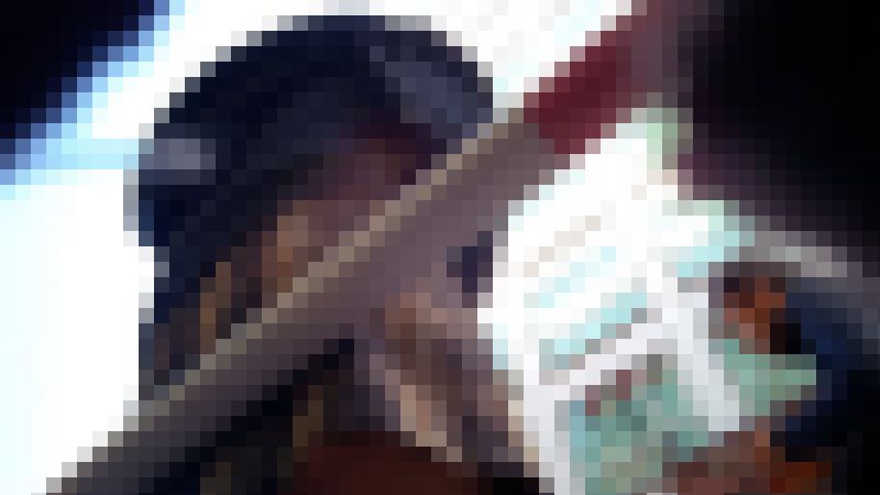【聖地巡礼】横、後ろから張り付きオタ女を激写　サンプル画像3
