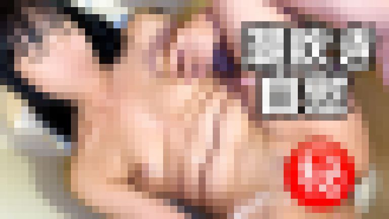 【大量潮吹きトイレオナニー】美女がバイブでマンコ掻き回しトイレ中に飛び散る濃厚潮吹き　サンプル画像1