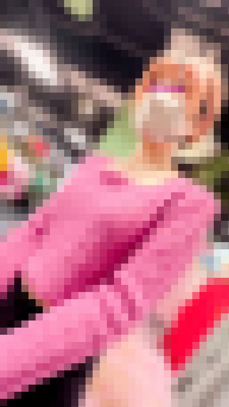 【店員さん胸チラB地区?】S級美女店員さんの胸チラ！Eカップ観葉植物店員さん・Cカップ古着屋店員　サンプル画像3