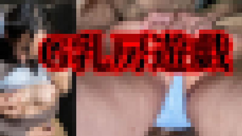 G美乳房を完全顕現させたスジマンJDが電車内で変態に弄ばれる サンプル画像