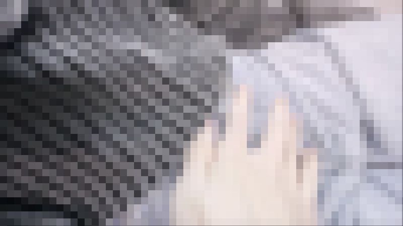 電車お触り38 超可愛いこの若い美乳を触りまくり。はじめてモミモミされちゃったかな?? サンプル画像5