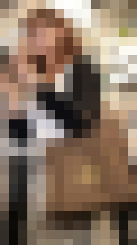 【下からの眺め111】見覚えのあるお姉さんのおっぱいを下から観察! サンプル画像