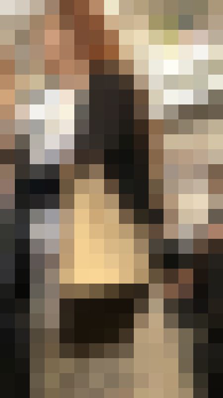 【下からの眺め111】見覚えのあるお姉さんのおっぱいを下から観察! サンプル画像3