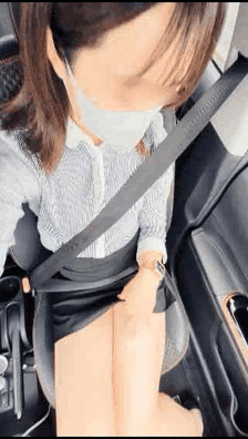 【同行中OL】上司が運転中、私は隣でバレないようにスリル満点動画撮影? サンプル画像