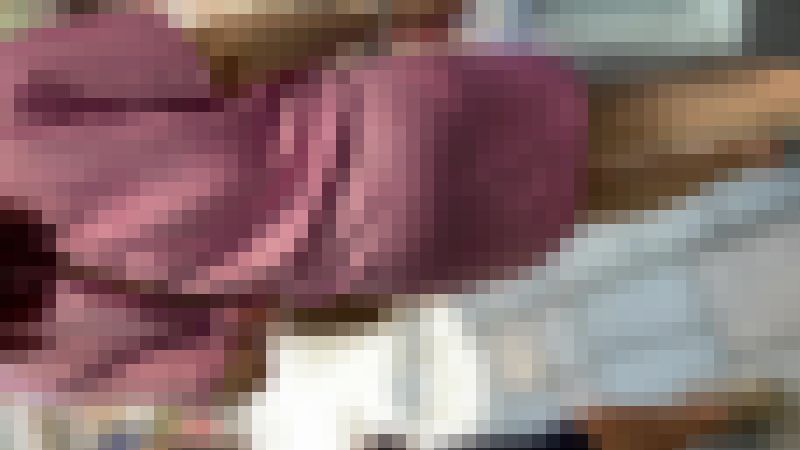 【再販】パンティー透け透け！ピンクのサテンワンピを着たお姉さんを追跡(/ω＼)　サンプル画像1