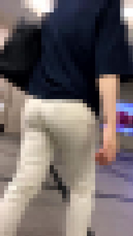 【再販】221レースのパンティラインがエロいお姉さんと神スタイルの銀髪ギャル　サンプル画像2