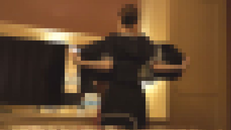 【ホテルウーマン】スタッフ全裸お着替え!色気が生々しいスト替えとパンツの履き替えも サンプル画像