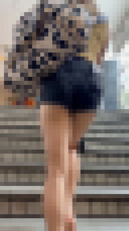 【再販】《４K・高画質》 No.1576「 マイクロ丈のショーパンからハミ出す尻肉！グラサン金髪GALの若尻 」 サンプル画像