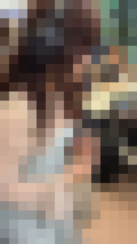 【推定C~Dカップ1】ヘッドホンがよく似合う可愛いらしいけど大人っぽい雰囲気もある20代女性のよく膨らんだおっぱいを撮影！　サンプル画像6