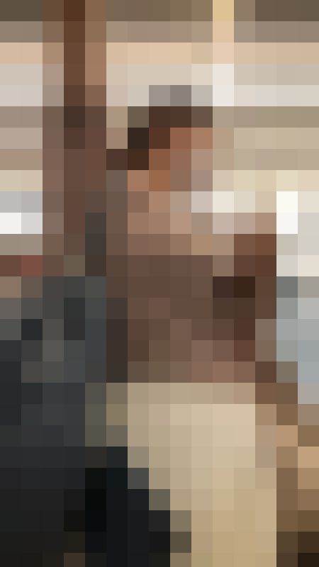 【下からの眺め114】人妻風OLの迫力のある巨乳を下から観察! サンプル画像6