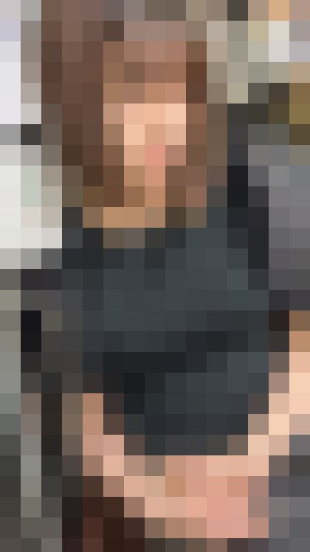 【推定D~Eカップ1】切れ長の目をしたクール美人の大きく膨らんだ胸を撮影しながら観察! サンプル画像2
