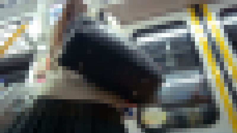 【完全期間限定/第三者バレ】第三者にカメラを押さえ込まれ駅員室へ連行されてしまった日　サンプル画像4