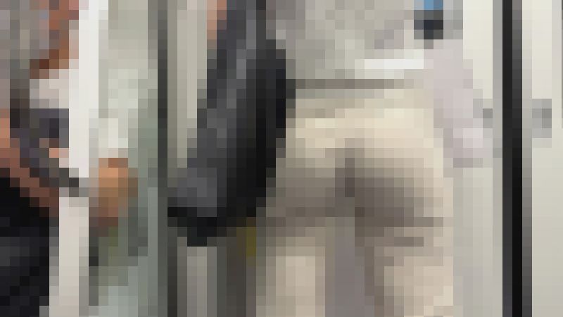 【再販】長尺！車内でメイクをする美人OLの体を凝視します(/ω＼)　サンプル画像4