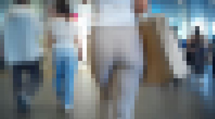 (10名収録)超ドエロ神美爆尻お姉さんの密着ピタピタスキニーパンツ！ドデカヒップが強調されすぎて股間が熱くなる　サンプル画像1