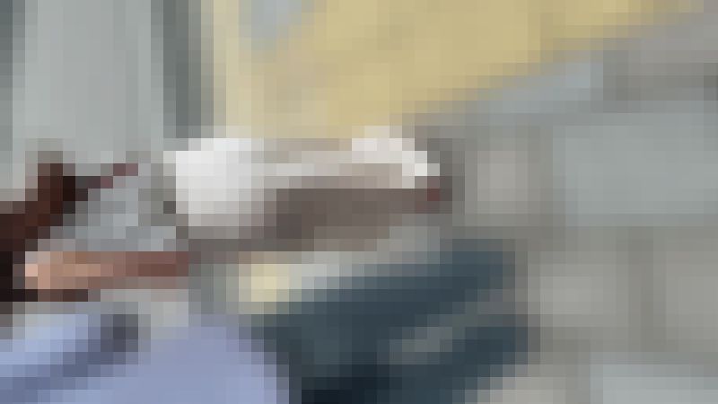 【再販】収録時間8分37秒！インナー履いてないのでパンティー透け透けの港区ギャル(/ω＼)　サンプル画像3