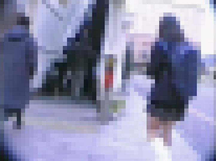 我慢できず制服JKのミニスカをめくってしまいました。　サンプル画像2