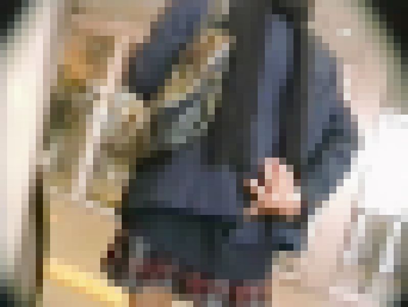 我慢できず制服JKのミニスカをめくってしまいました。　サンプル画像5