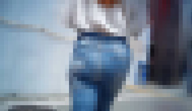 (10名収録)エゲつない大きさの超美爆尻美人お姉さんのピタピタ超密着スキニーデニムなど　サンプル画像1