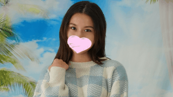 身長172㎝でスタイル抜群のロシア&日本のハーフ美女『えりかちゃん』のスラリと伸びる美脚とお尻に食い込むブルーのTバックが最高 サンプル画像