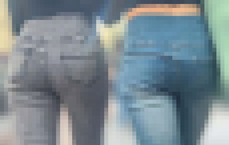 超SクラスのW美尻たちを堪能!スケベなムニュ尻を2人で見せつけて男をたぶらかす! サンプル画像
