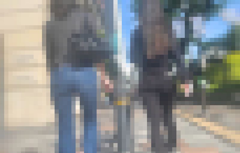 超SクラスのW美尻たちを堪能!スケベなムニュ尻を2人で見せつけて男をたぶらかす! サンプル画像5