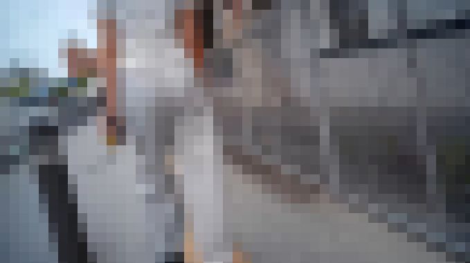 (10名収録)極上フォルムの美桃尻をモッコリ食い込ませて歩く激カワ美人女子大生など サンプル画像5